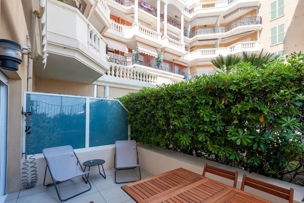 Superbe Studio Avec Terrasse En Front De Mer Menton Dış mekan fotoğraf
